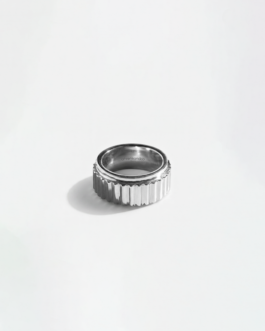GRAND CANNELÉ WIDE BAND RING IN HIGH-POLISH STERLING SILVER 