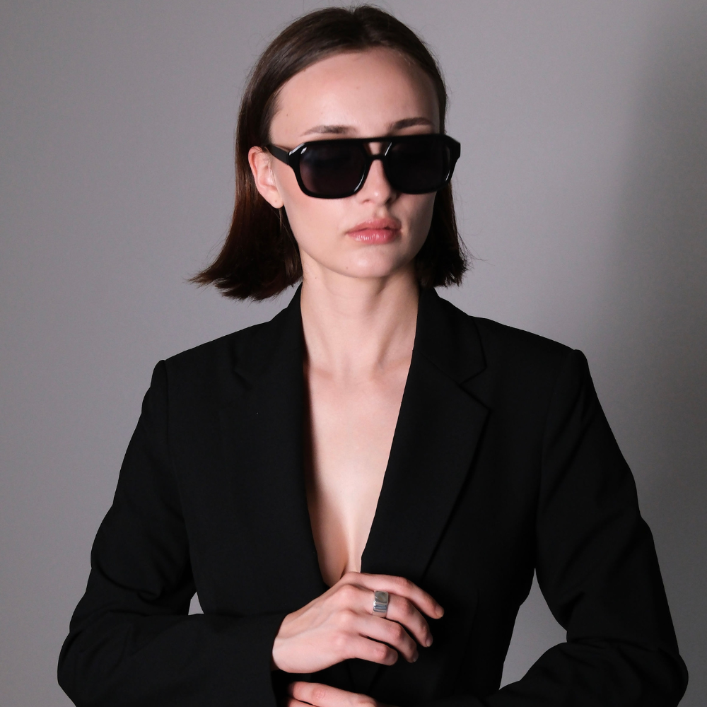 ahrensandco Cavité Ring aus Edelstahl mit spiegelpolierter Oberfläche – massiver Unisex Statement Ring aus Paris
