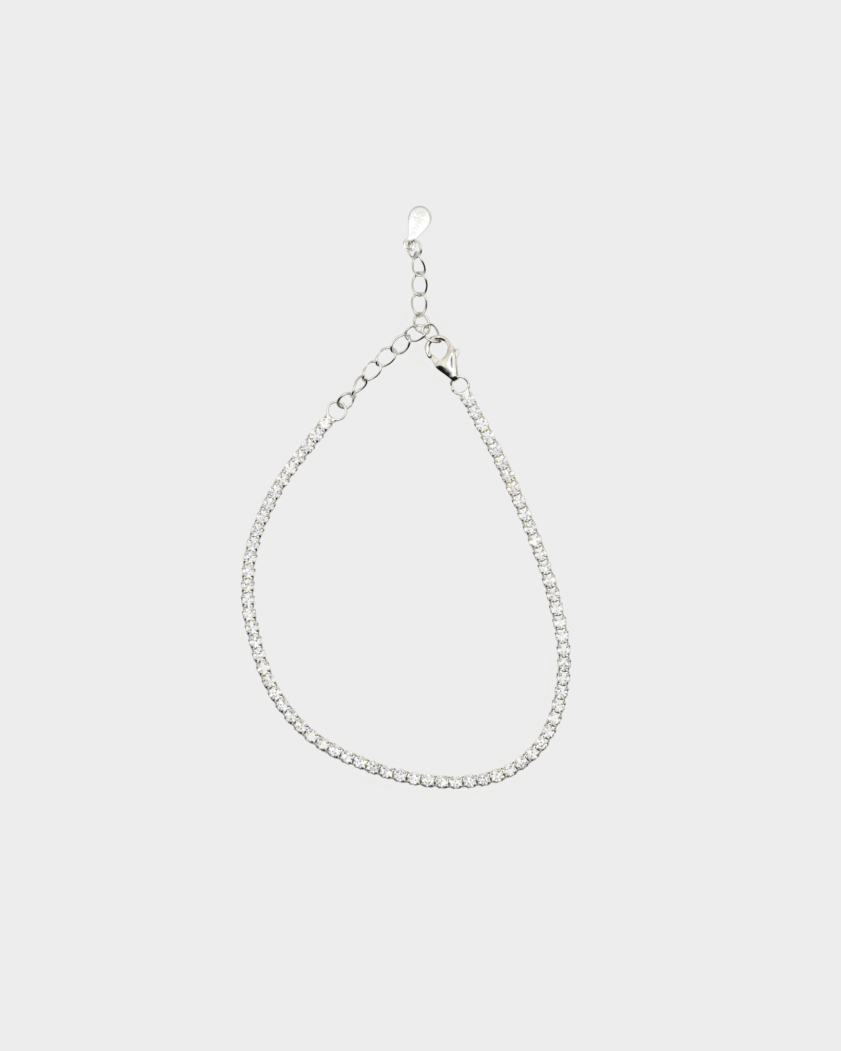 ahrensandco Clair Tennis Bracelet – feines 925 Silber Armband mit polierter Oberfläche, Gravur-Tag und verstellbarer Länge, designed in Paris
