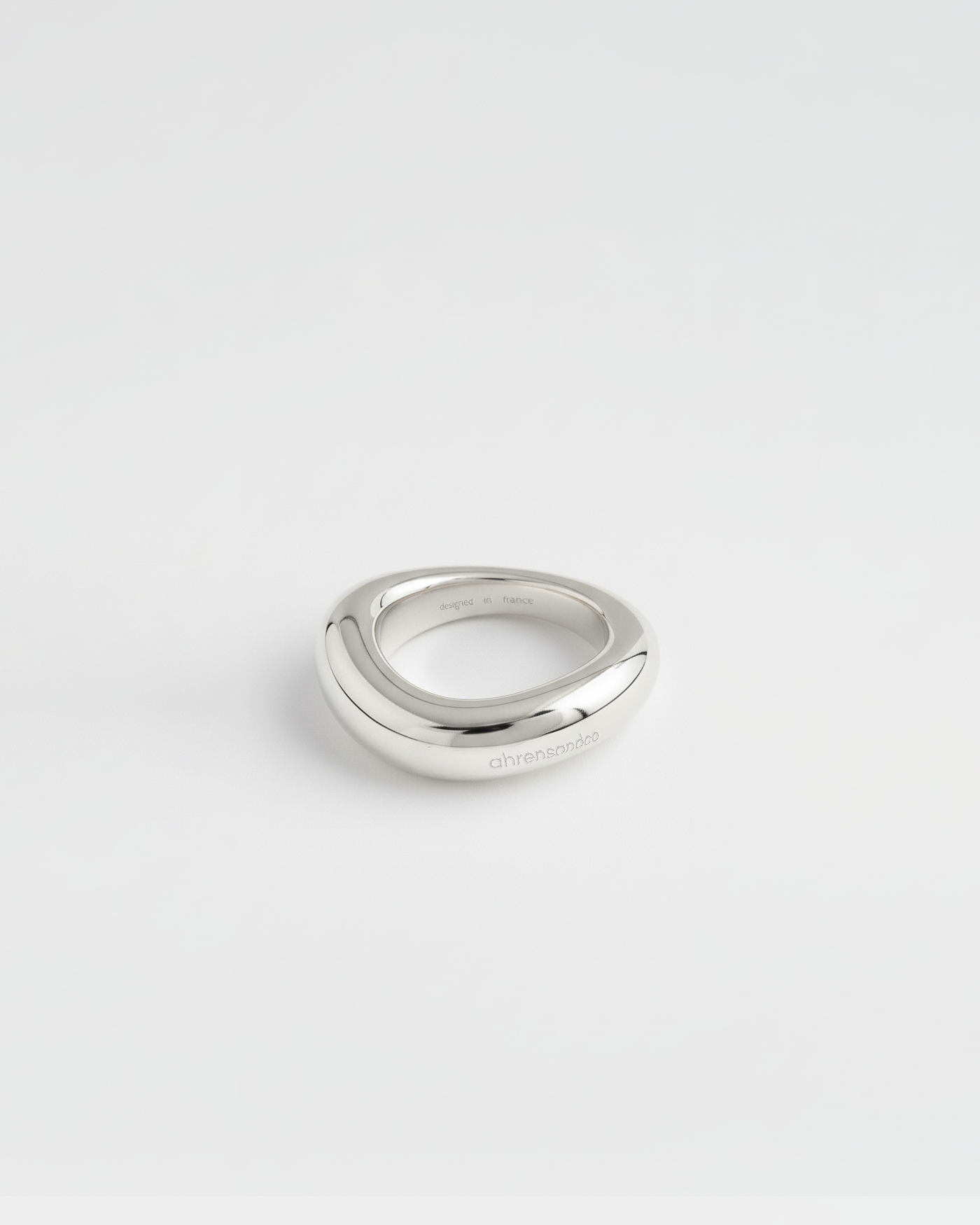 ahrensandco Donué Ring aus Edelstahl rhodiniert – Unisex Ring Frontansicht