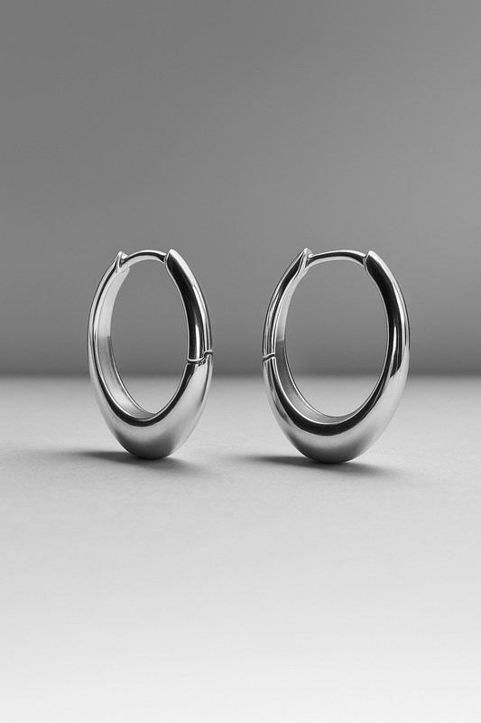 ahrensandco Orbit Earring aus 925 Sterling Silber – polierte Creolen mit Click-Verschluss, minimalistisches Design, made in Paris
