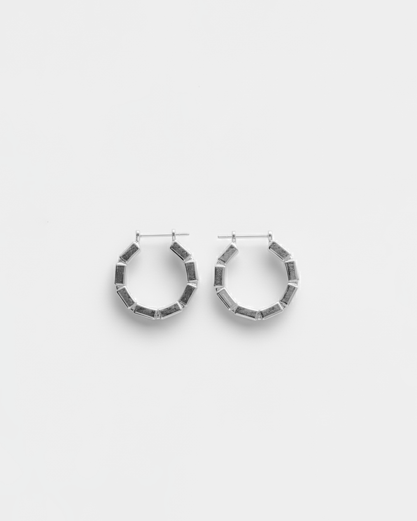 ahrensandco Pare Earrings aus 925 Sterling Silber – Unisex Ring Frontansicht