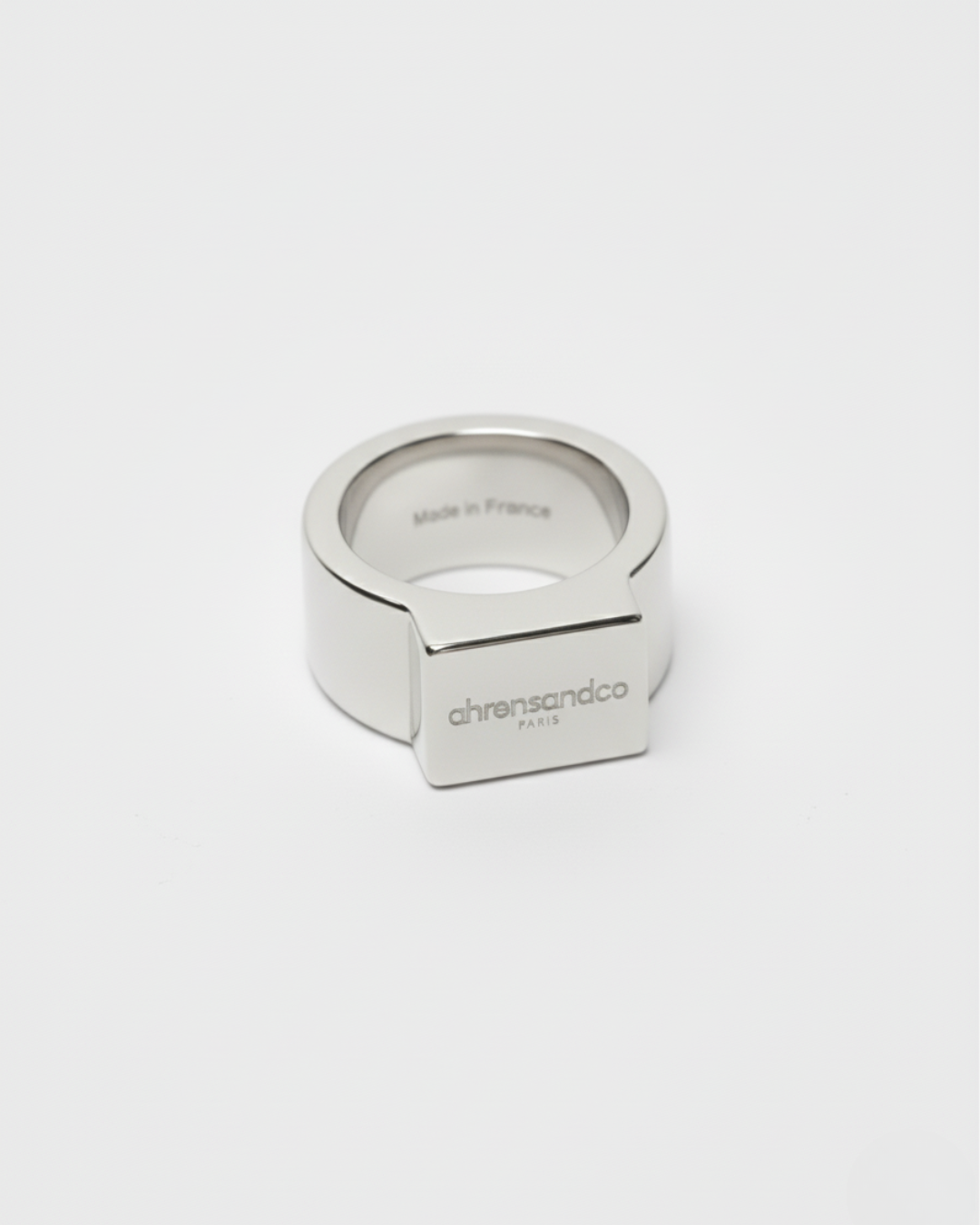 ahrensandco Studio Signet Ring aus Edelstahl mit spiegelpolierter Oberfläche – minimalistischer Unisex Siegelring aus Paris
